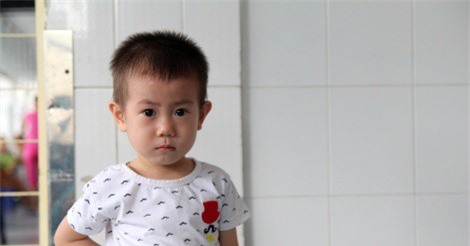 Bé trai bị bỏ rơi ở bệnh viện Từ Dũ: Xuất hiện người nhận là cha