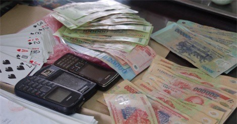 Bắt giữ 11 đối tượng sát phạt nhau trên sới bạc