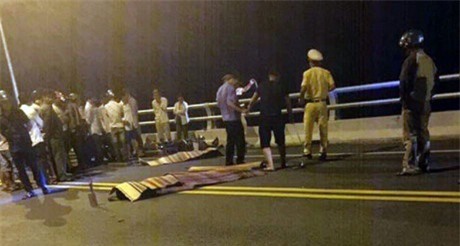 Xe máy đối đầu kinh hoàng, 2 thanh niên tử vong tại chỗ