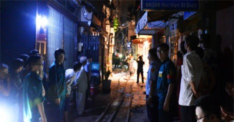 Cháy lớn ở khu phố Tây, du khách tháo chạy toán loạn