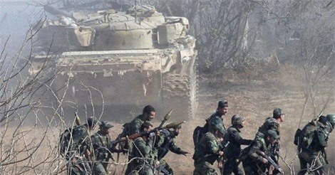 Quân đội Syria thừa thắng bao vây IS ở cả Homs và Hama