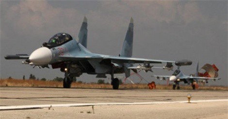 Không quân Syria điều loạt chiến cơ tới căn cứ Kuweires ở Aleppo