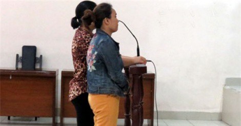 Phạt 9 tháng tù với 2 phụ nữ hất chất bẩn vào thịt lợn 