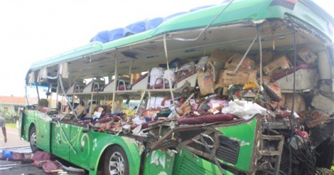 Tai nạn kinh hoàng trên quốc lộ, 5 người tử vong