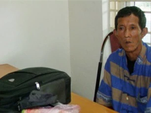 Thanh Hóa: Người đàn ông giả ngất xỉu để xin ăn, xin tiền