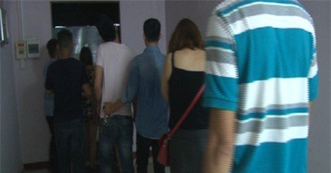 Bắt quả tang 5 đôi nam nữ bán dâm ở tiệm massage