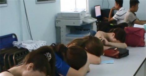 Dàn người mẫu, diễn viên bán dâm giá ngàn đô: "Má mì" khai gì?