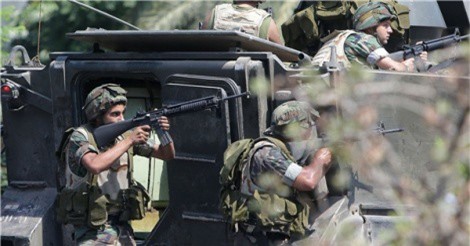 Quân đội Lebanon dốc sức đánh IS, khủng bố chết la liệt