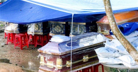 Tang thương bao trùm xóm nghèo sau vụ nổ kinh hoàng 6 người tử vong