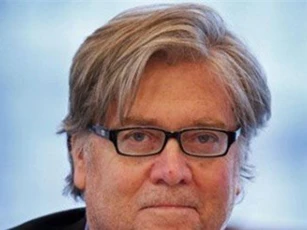 Ông Trump cách chức Cố vấn chiến lược Steve Bannon