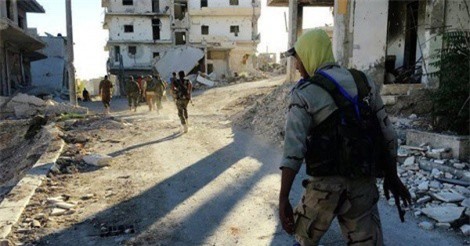 Palestine giúp quân đội Syria phá vây IS ở Deir Ezzur