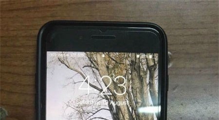 Hai đối tượng hóa thành "kiều nữ" móc túi du khách 