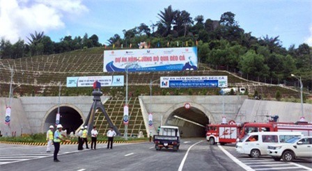 Sáng nay (21/8), chính thức thông xe hầm đường bộ Đèo Cả 