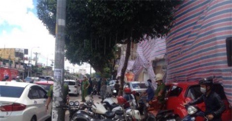 9 ôtô Grab bị đập phá trước cửa nhà hàng: Công an vào cuộc điều tra