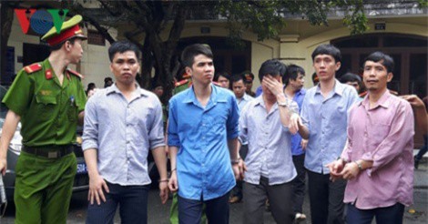 Nhóm "đại bàng" đánh chết bạn tù thoát án tử 