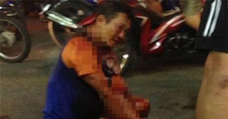 Nam thanh niên nghiện ma túy đâm gục 2 người trên phố