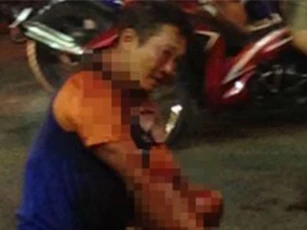 Nam thanh niên nghiện ma túy đâm gục 2 người trên phố