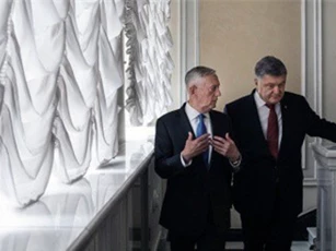 Chủ nhân Lầu Năm Góc đưa thiết bị quân sự cho quân đội Ukraine