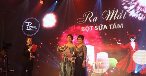 Hoa hậu Mỹ Linh lộng lẫy tại Pizu Cosmetics – Đam mê rực lửa