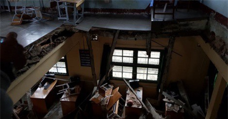 Sập sàn phòng học 10 người bị thương: Sở GD&ĐT Lâm Đồng họp khẩn