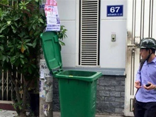 Hoảng hồn phát hiện thi thể trẻ sơ sinh trong thùng rác ở Sài Gòn