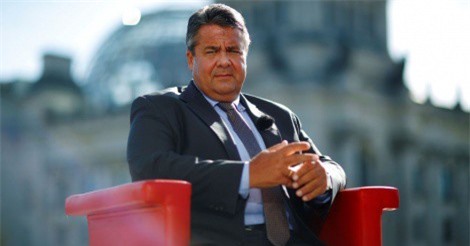 Ngoại trưởng Đức “châm biếm” yêu cầu nói về bữa ăn tối với Putin