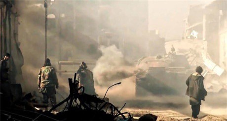 Bị quân đội Syria truy quét, IS phản công bằng pháo hạng nặng