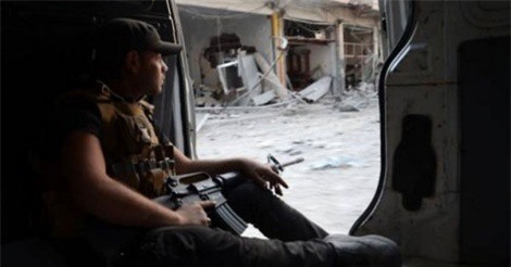 IS đột kích căn cứ quân sự Syria, phá vòng vây Aqayrabat ở Đông Hama