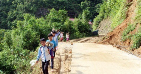 “Cánh Én chở ước mơ” tới vùng cao Sàng Ma Sáo