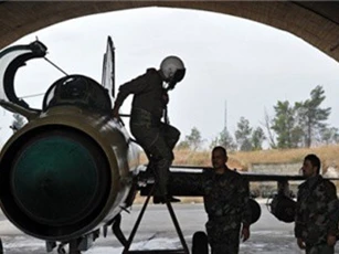 Deir Ezzur: Cày nát nhiều căn cứ, quân đội Syria diệt loạt tay súng IS