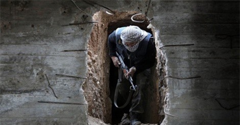 Syria: Các thành viên ồ ạt rút khỏi Deir Ezzur, IS "ra tay"