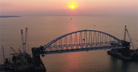 Xây cầu Crimea: Nga thông báo tin vui