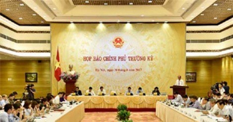 Chính phủ kiên định mục tiêu tăng trưởng GDP 6,7%