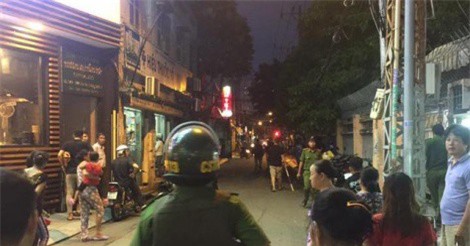 Công an nổ súng bắt đối tượng cầm hung khí chống đối