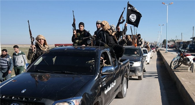 Thủ lĩnh nhóm ở Syria kể chuyện Mỹ bán vũ khí cho IS