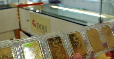 Giá vàng SJC hụt hơi, đắt hơn thế giới chỉ 400.000 đồng