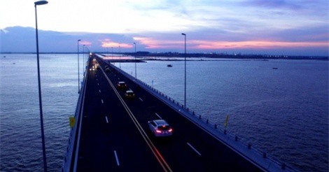Ngắm cầu vượt biển dài nhất Việt Nam vừa thông xe