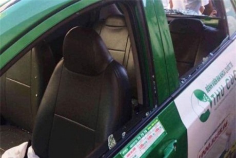 Nổ súng vào taxi ở Thanh Hóa: Vác súng đi săn rồi bắn người