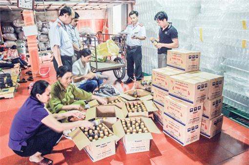 Phạt nặng cơ sở sản xuất mắm tôm lạm dụng chất bảo quản