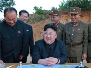 Điệp viên Hàn bật mí "sốc" về Kim Jong Un