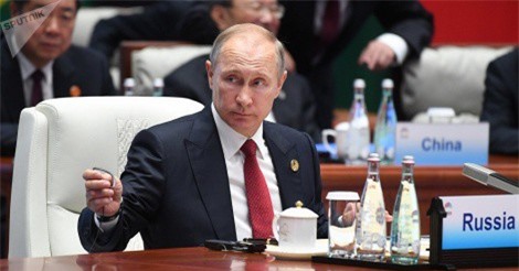 Putin ủng hộ đưa lực lượng gìn giữ hòa bình tới Ukraine bảo vệ OSCE