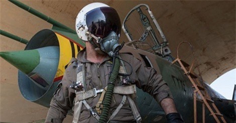 Chiến cơ Syria thiêu rụi đoàn xe chở vũ khí, đạn dược của IS tại Deir Ezzur