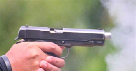 Ráo riết truy bắt 2 kẻ dùng súng bắn người ở Sài Gòn