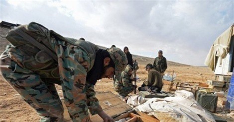 Quân đội Syria tịch thu loạt tên lửa TOW của IS ở Đông Hama