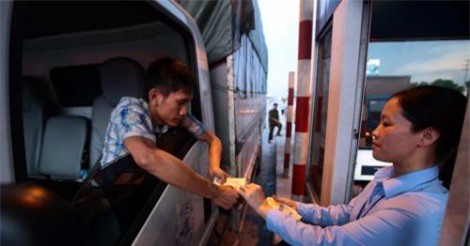 Dùng tiền lẻ trả phí BOT QL5: Thứ trưởng Bộ GTVT lên tiếng