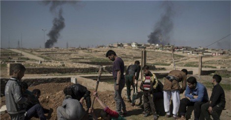 IS bắn phá dữ dội ở Đông Deir Ezzur, nhiều dân thường thiệt mạng