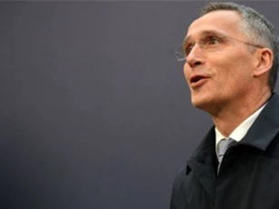 NATO: Ngừng bắn ở miền Đông Ukraine vẫn duy trì trừng phạt Nga