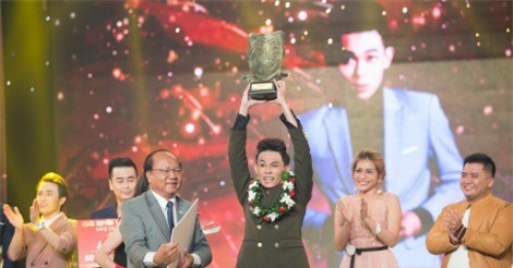 Vượt qua Lâm Thắng, Hồng Thanh trở thành Quán quân Cười xuyên Việt 2017