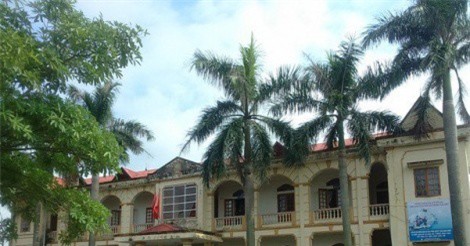 Bí thư, Chủ tịch xã bị bắt quả tang đang đánh bạc tại trụ sở