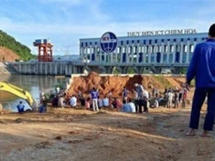 Hiện trường vụ sập cầu, 3 người mất tích ở Tuyên Quang